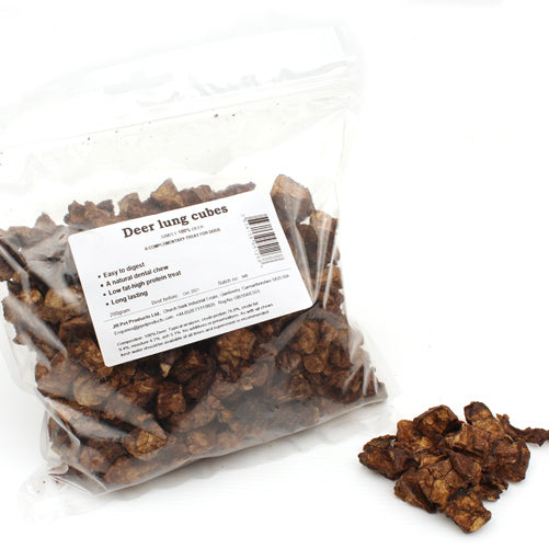 JR Pet Products Deer Lung Cubes are nutritious, delicious and easily digestible dog treats made from a single, novel protein: venison.